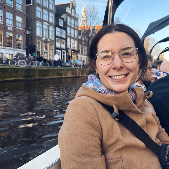 Meet your Posher, Emma - Picture 2 of 2